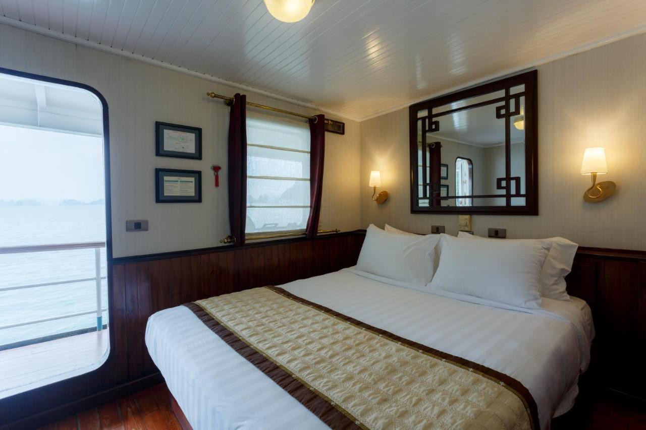 Emeraude Classic Cruises Hạ Long-öböl Kültér fotó