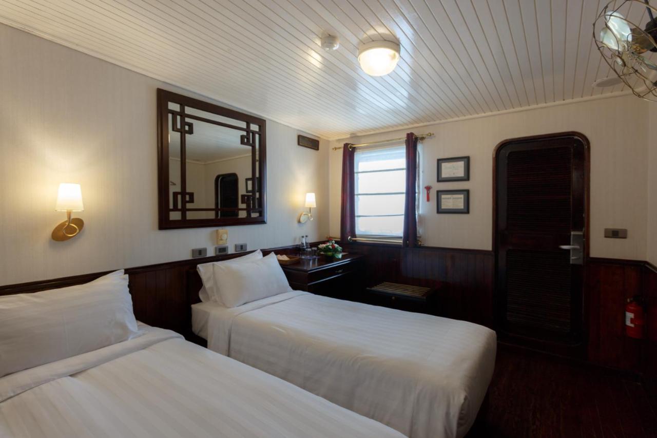Emeraude Classic Cruises Hạ Long-öböl Kültér fotó