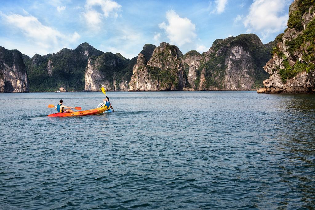 Emeraude Classic Cruises Hạ Long-öböl Kültér fotó