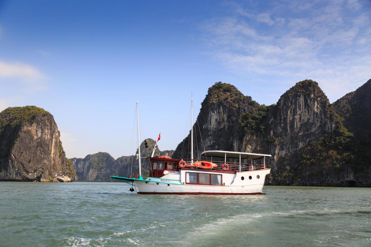 Emeraude Classic Cruises Hạ Long-öböl Kültér fotó