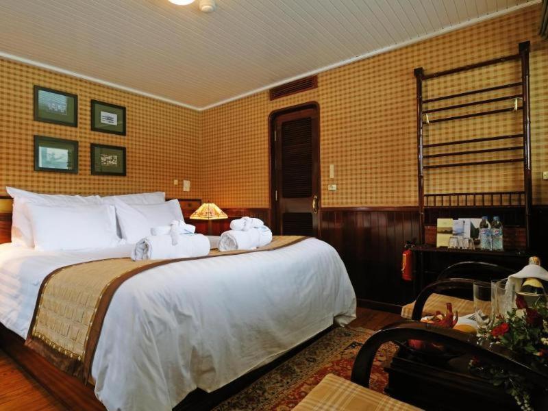 Emeraude Classic Cruises Hạ Long-öböl Szoba fotó