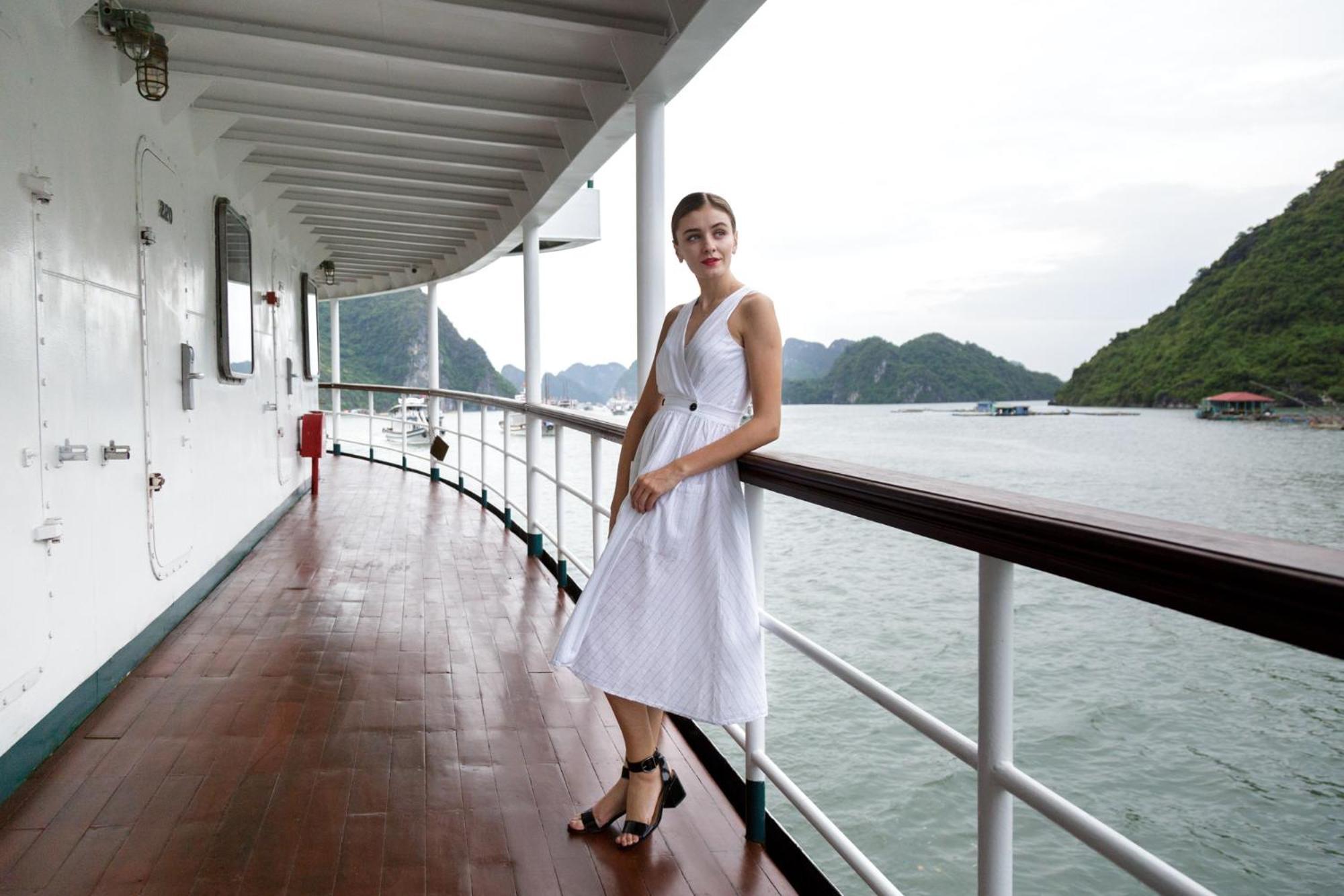 Emeraude Classic Cruises Hạ Long-öböl Kültér fotó