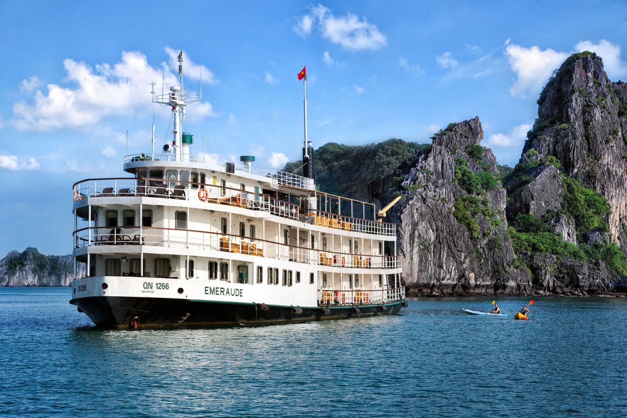 Emeraude Classic Cruises Hạ Long-öböl Kültér fotó