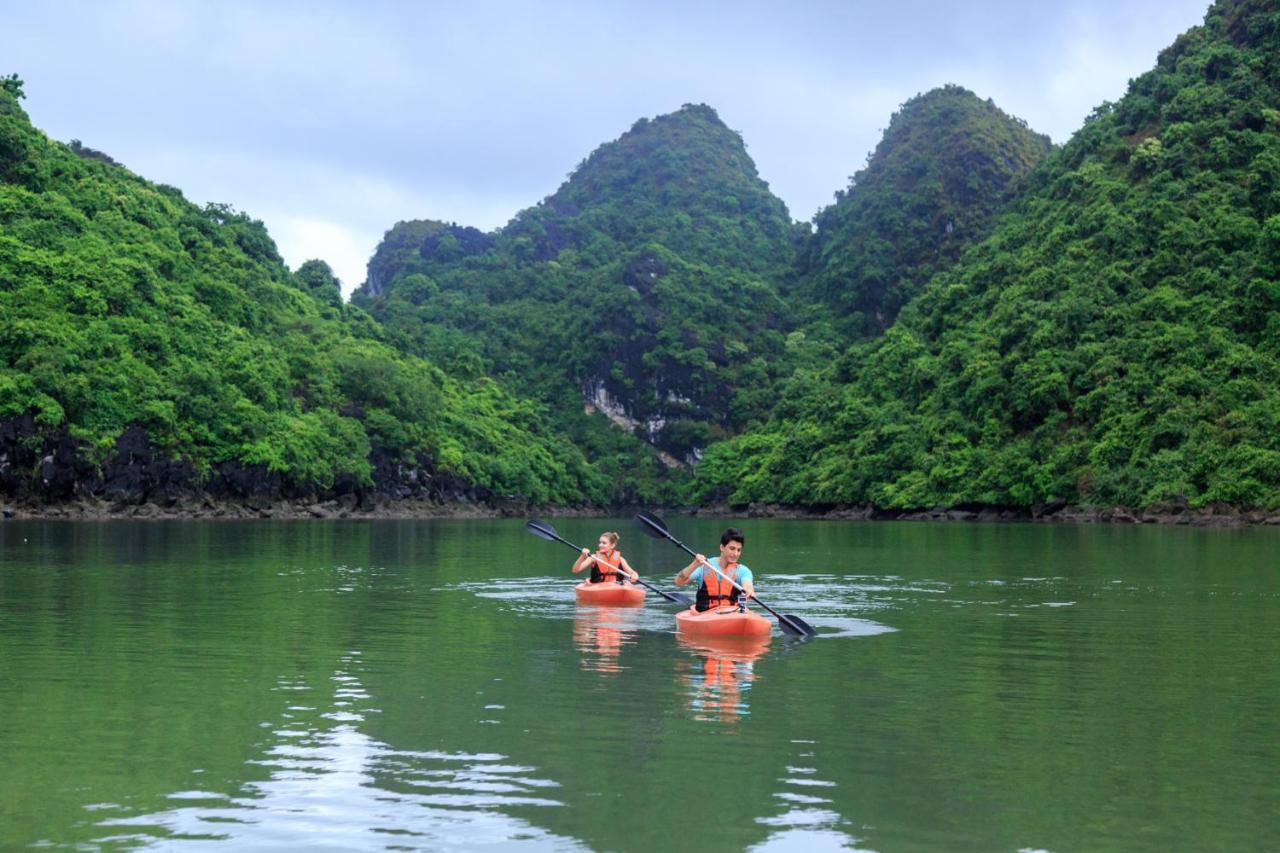 Emeraude Classic Cruises Hạ Long-öböl Kültér fotó