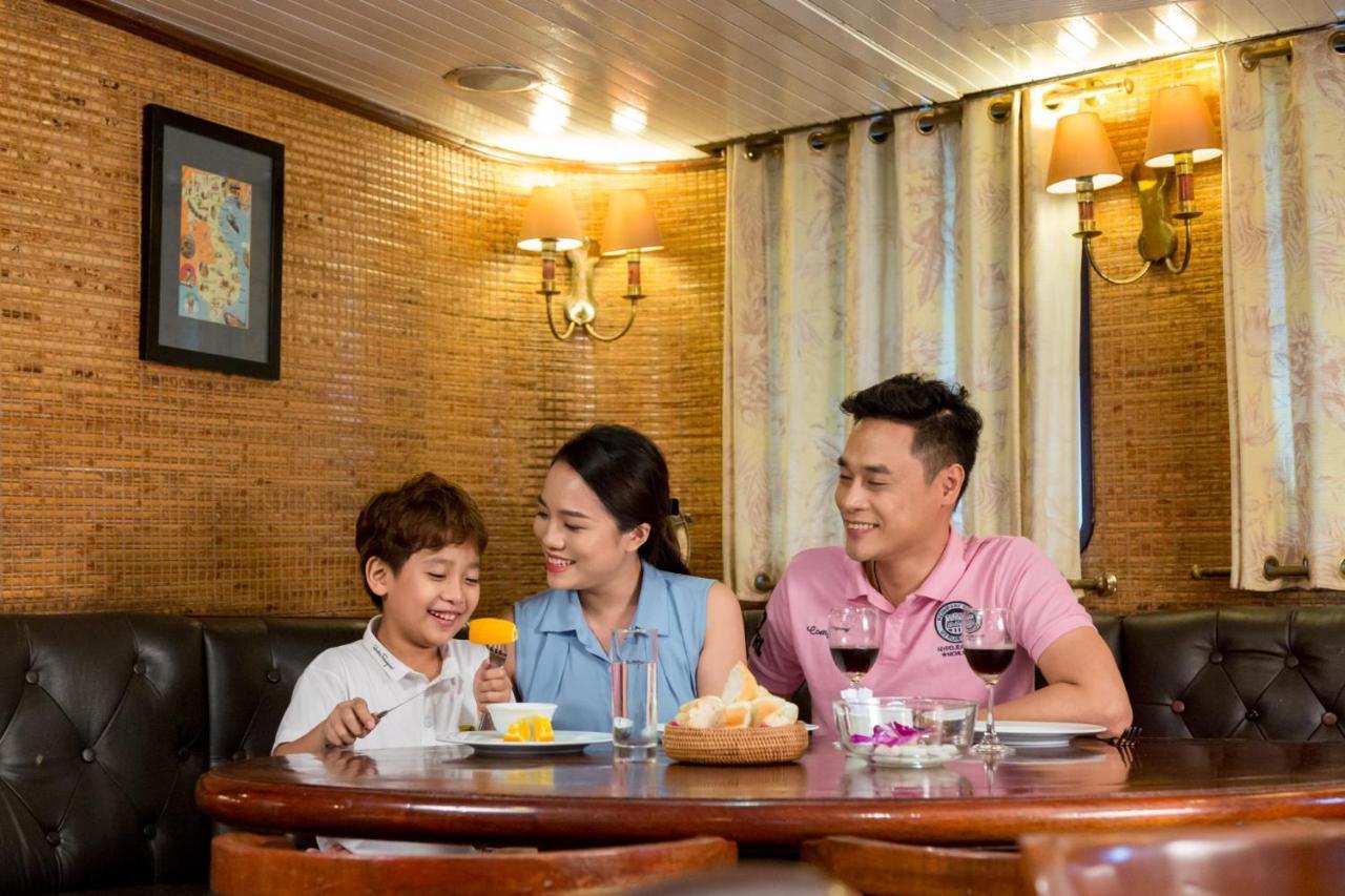 Emeraude Classic Cruises Hạ Long-öböl Kültér fotó